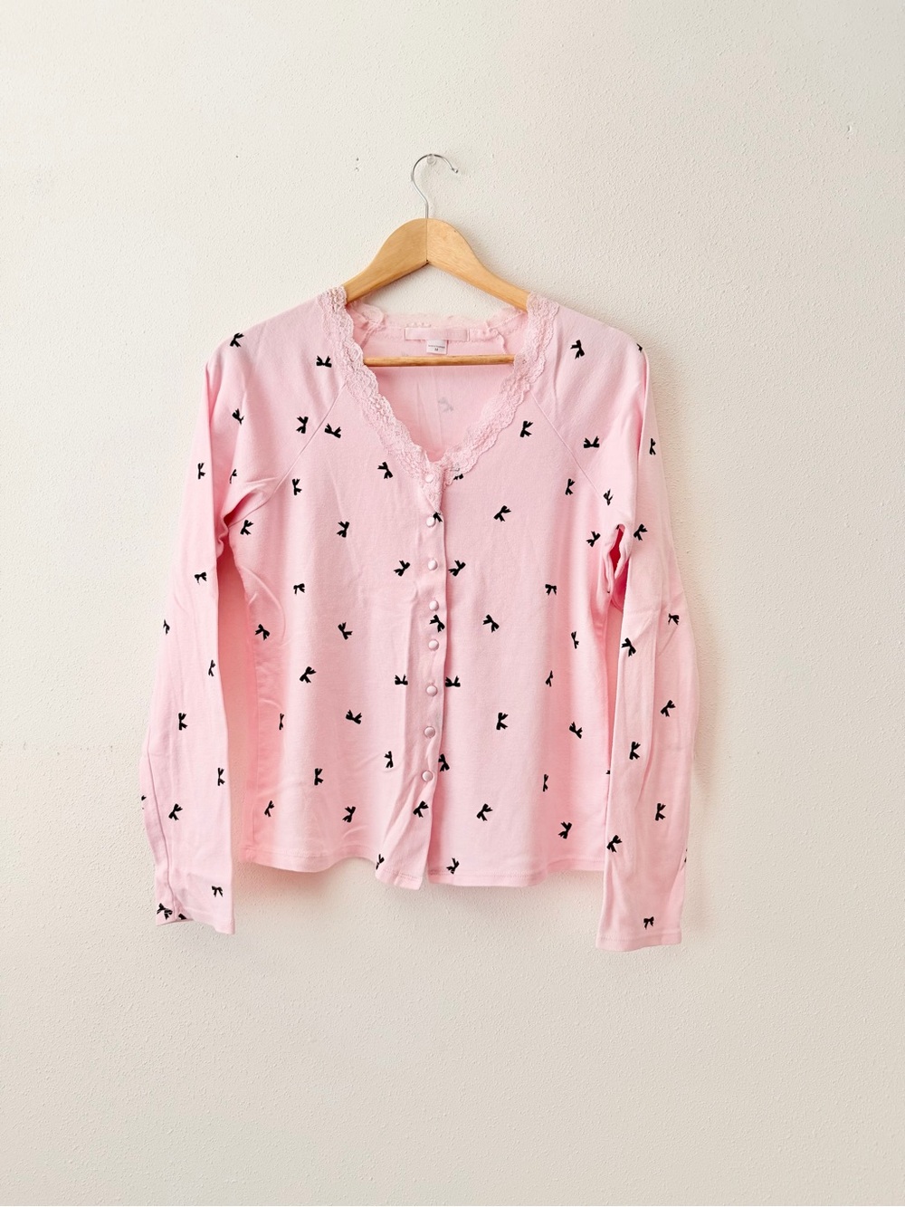 Vintage Victoria's Secret Light Pink Bow-Print Pajama Set - Picture 2 of 7